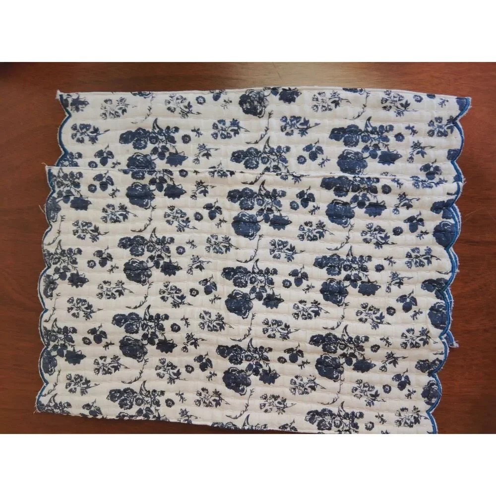 Home Company Navy Florals 100% Cotton Scallopped Edge Placemat Set of Two